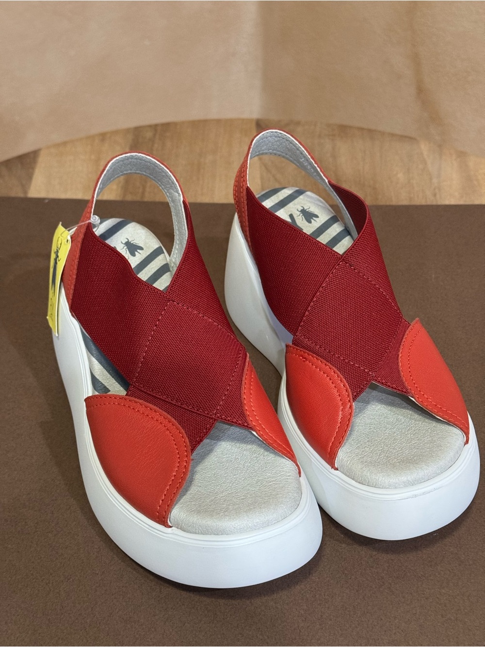 Fly London Daif Platform Wedge Sandal

*********Like new condition*********
